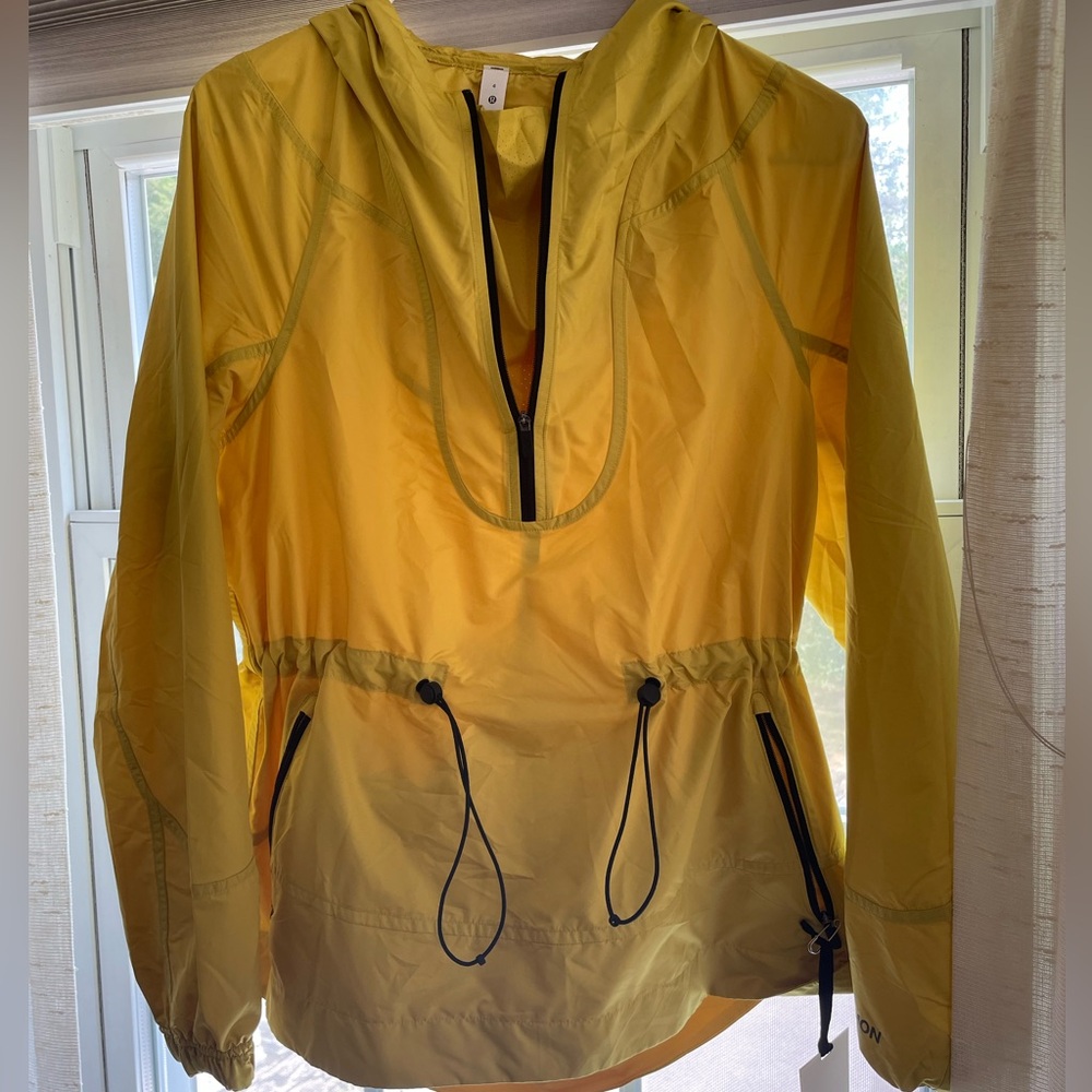 Lululemon Size 4 Run Jacket